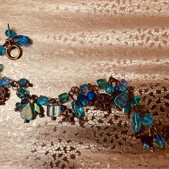 Artisan Crafted Aqua blue multi crystal Lariat necklace with matching Bracelet - Picture 4 of 13